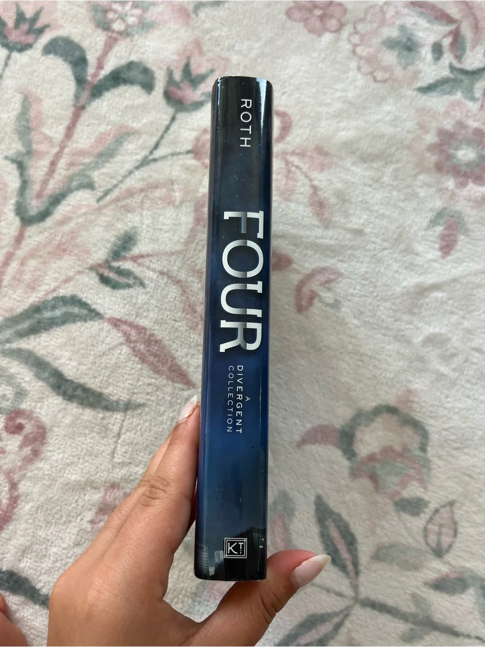 Four: A Divergent Collection by Veronica Roth - Navy & Fiery Orange Cover